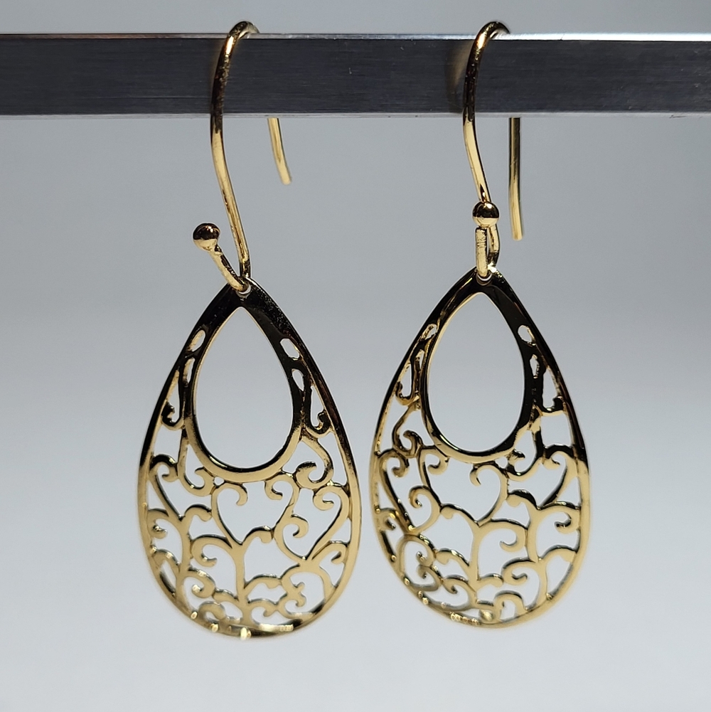 Vintage Gold Tone Filigree Earrings